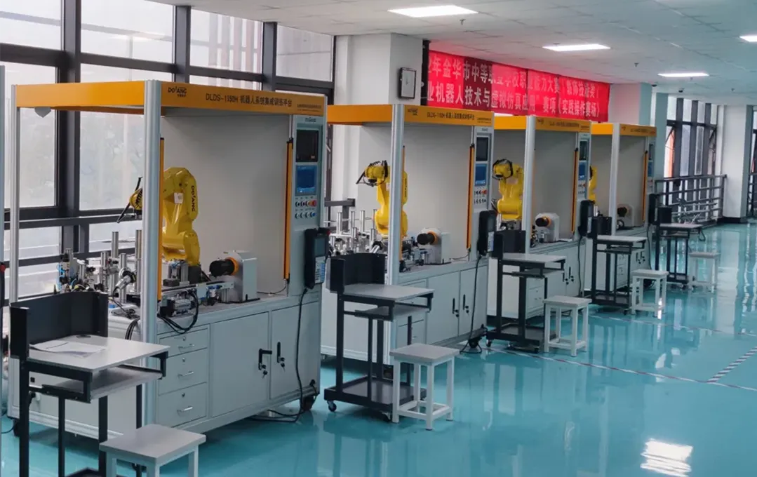 DLDS-1190 Industrial Robot Training System